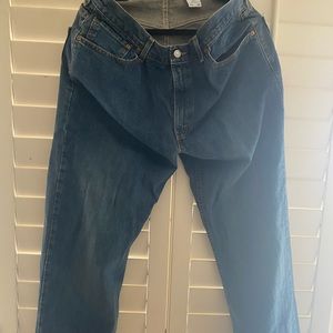 Men’s Levis jeans... just about brand new.